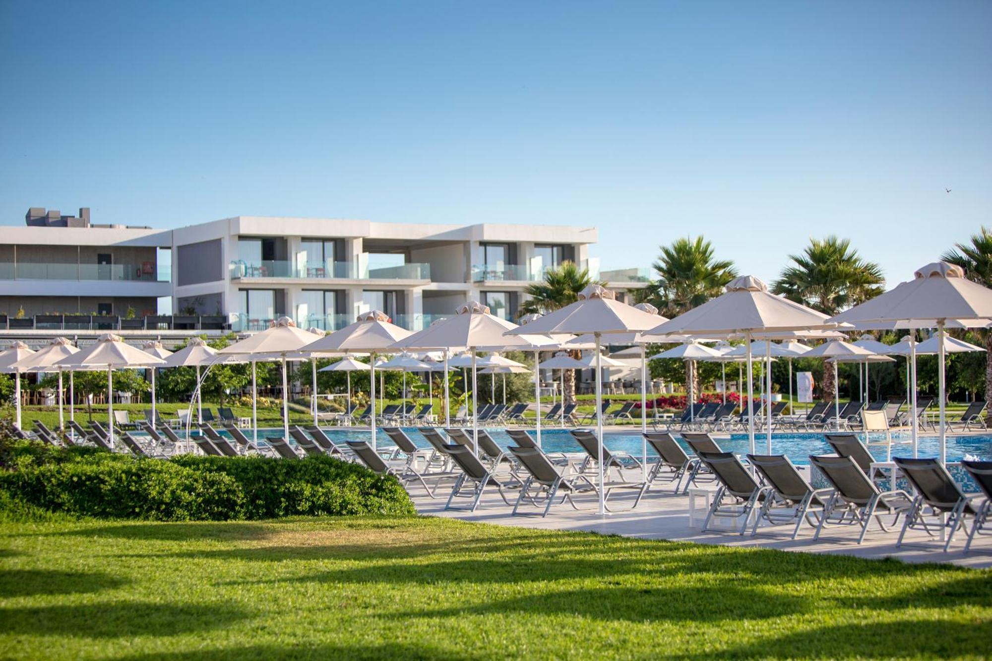 ホテル Neilson Messini Activity Beach Club カラマタ エクステリア 写真